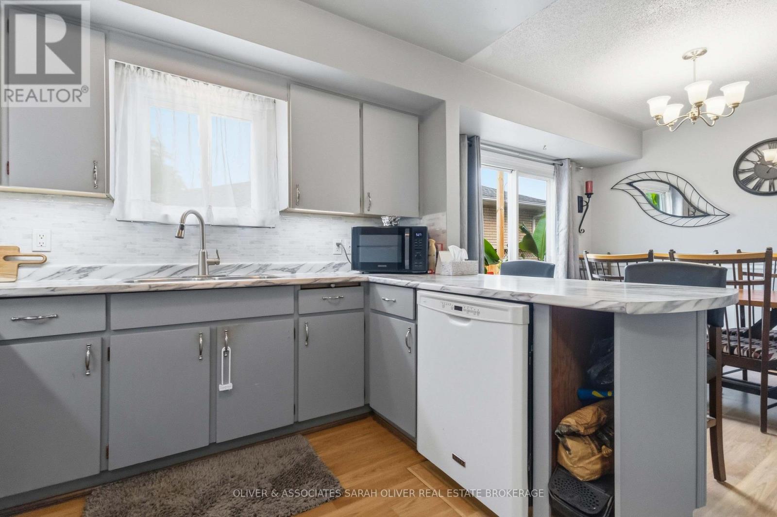 111 TREELAWN AVENUE - 17