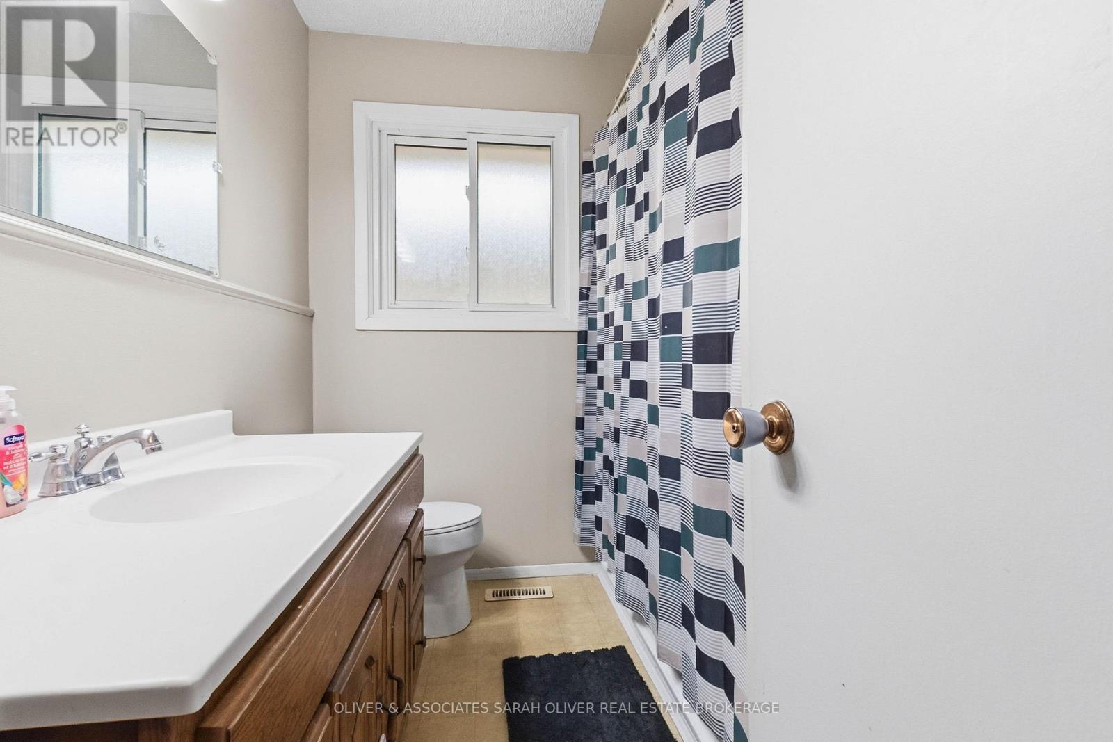 111 TREELAWN AVENUE - 29