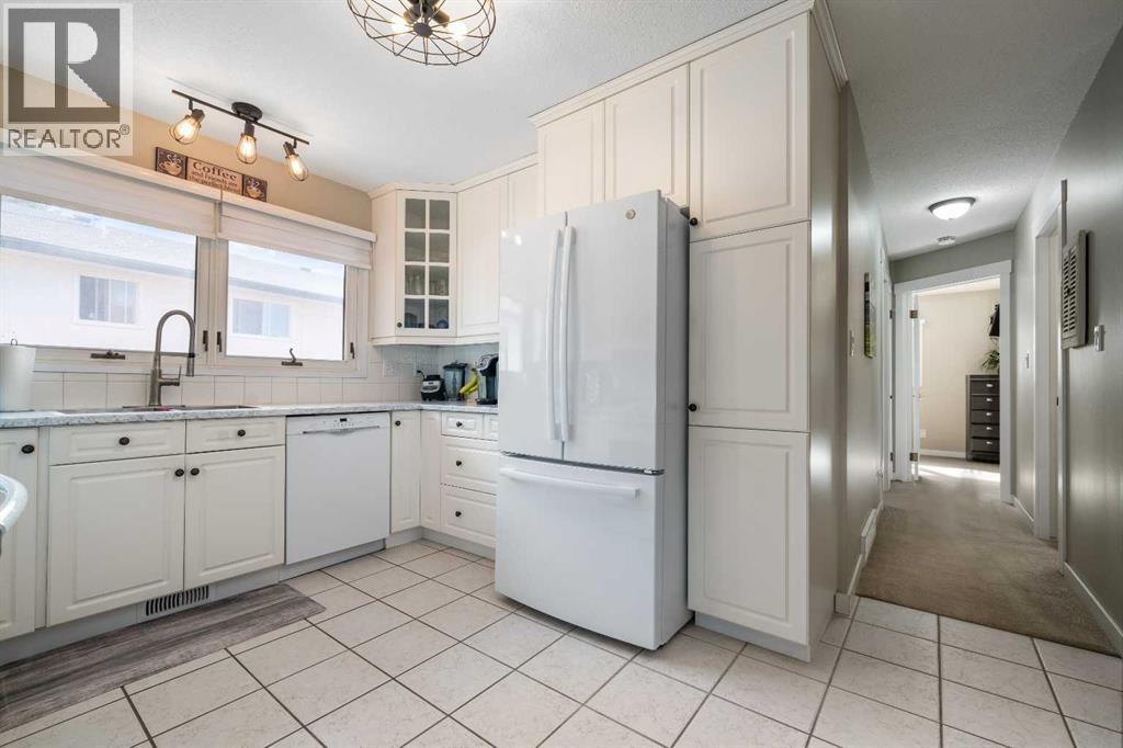 2672 12 Avenue SE - 12