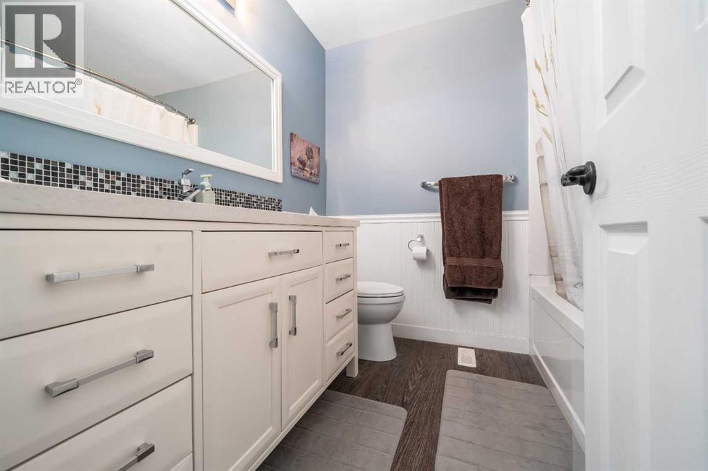 2672 12 Avenue SE - 19
