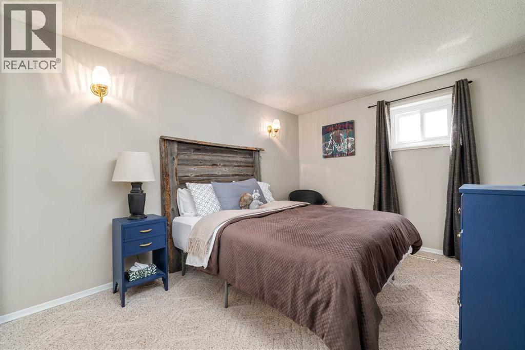 2672 12 Avenue SE - 26
