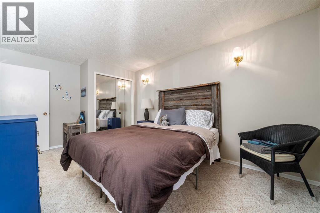 2672 12 Avenue SE - 27