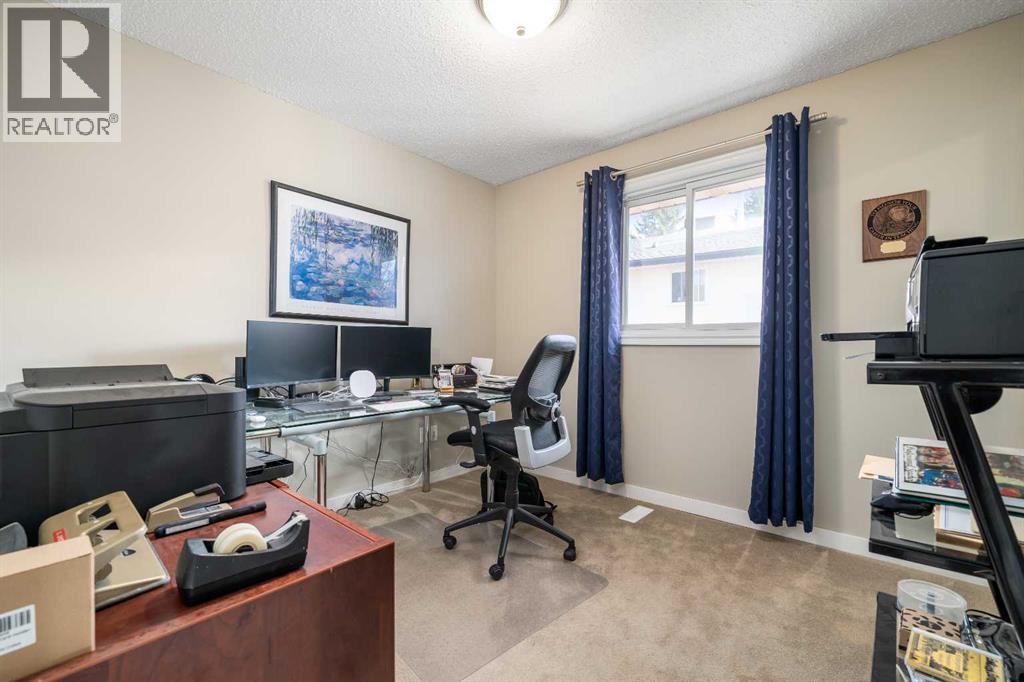 2672 12 Avenue SE - 18