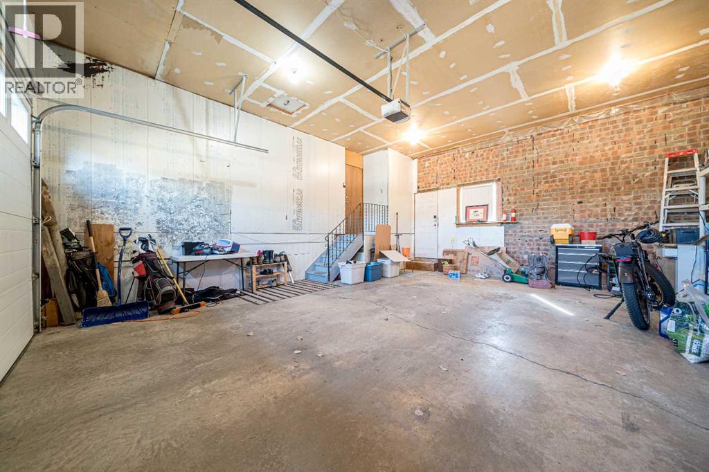2672 12 Avenue SE - 40