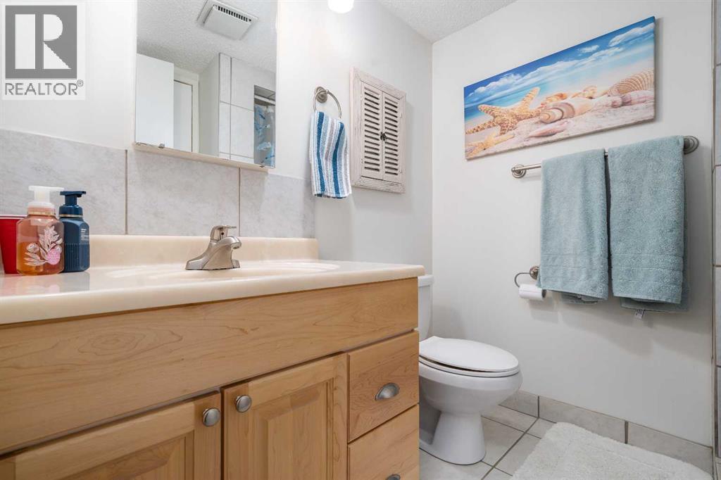 2672 12 Avenue SE - 30