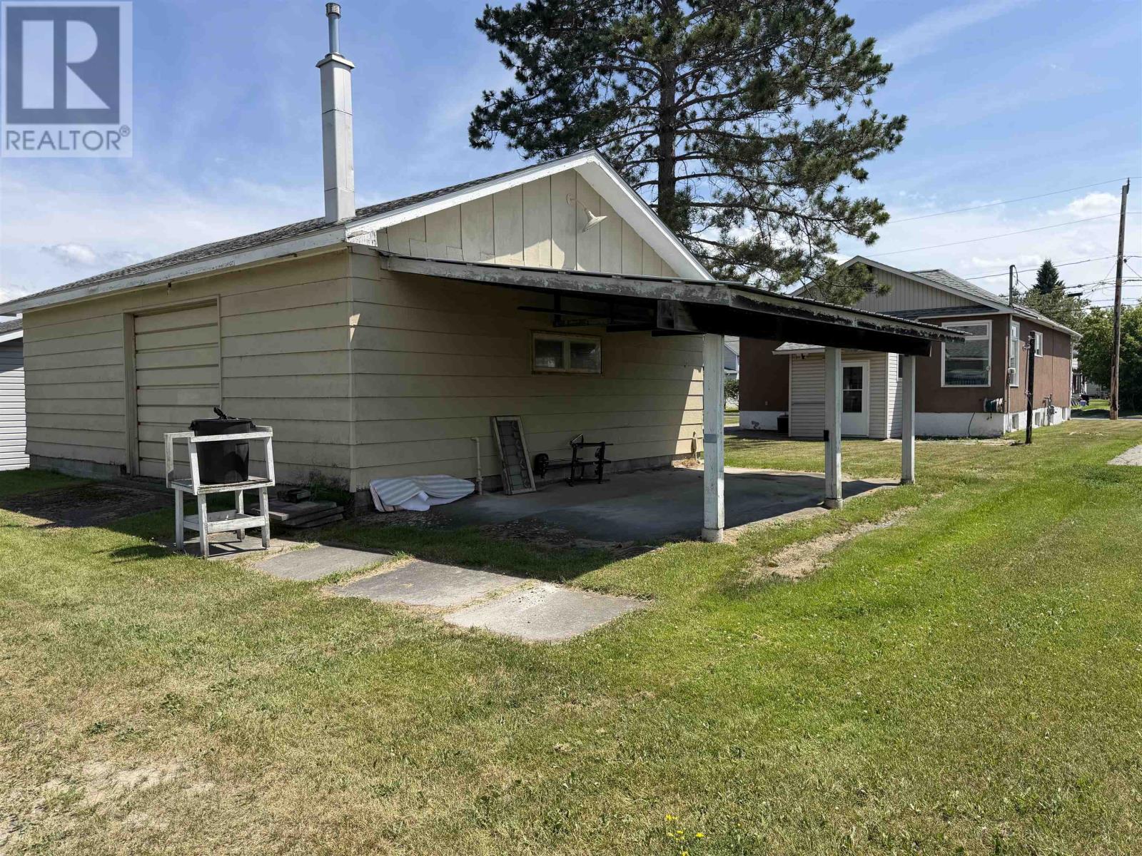 238 Third ST E - 22