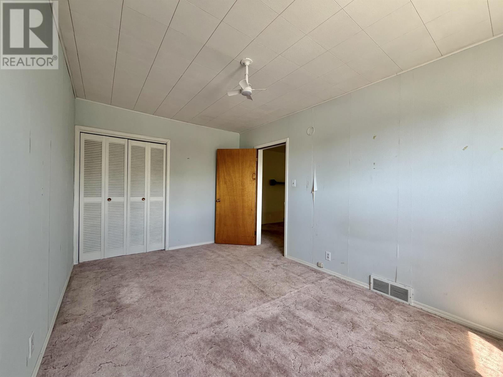 238 Third ST E - 9