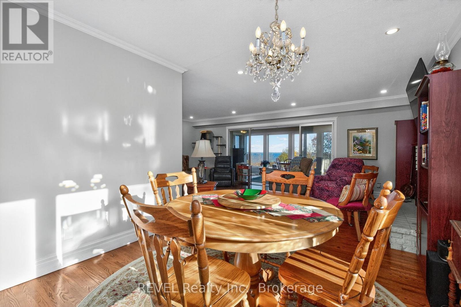 635 WILLIAM STREET - 12