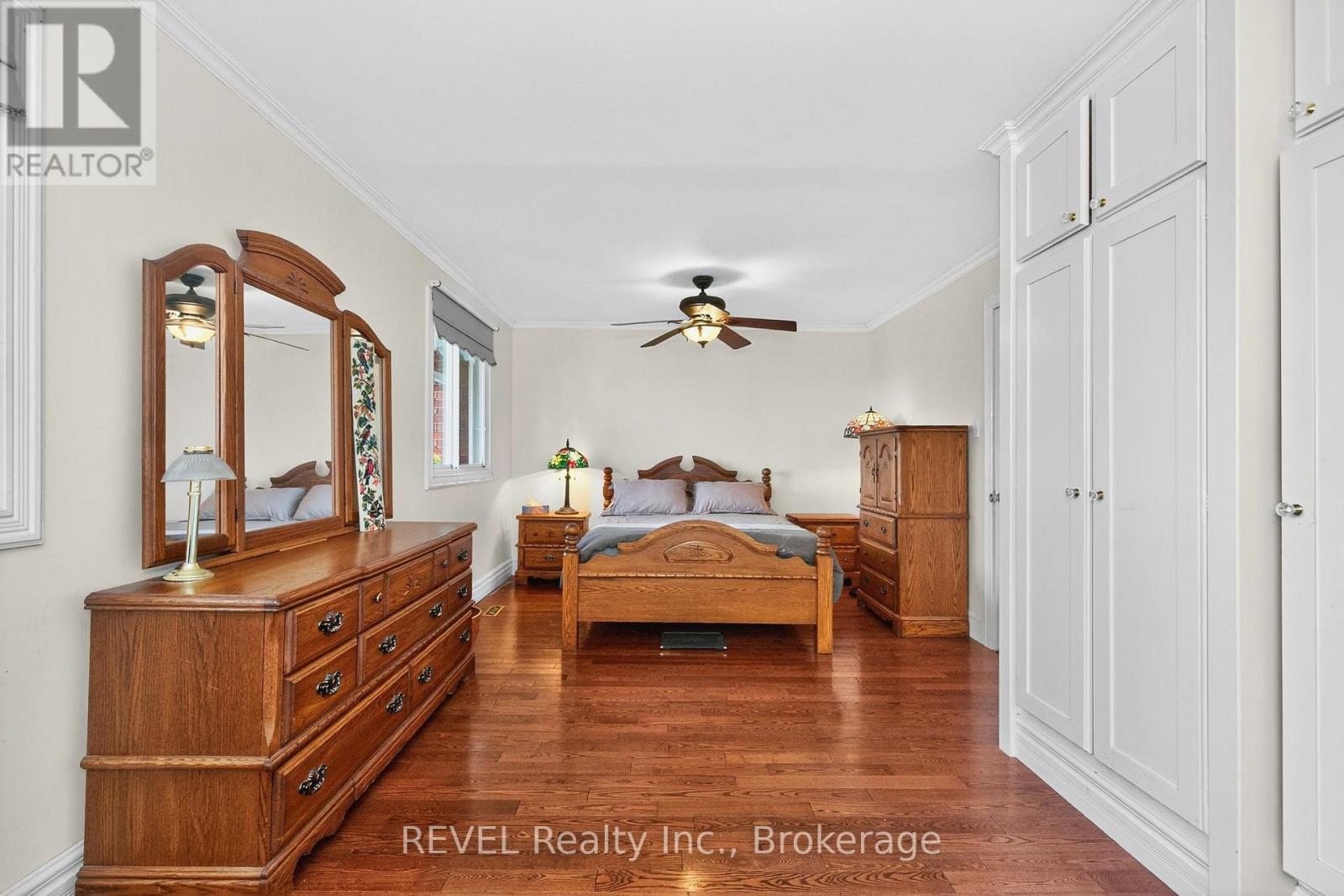 635 WILLIAM STREET - 21