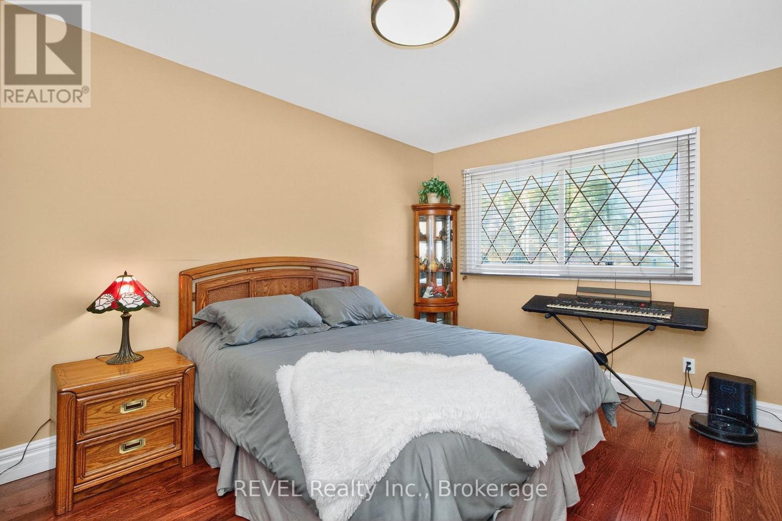 635 WILLIAM STREET - 26