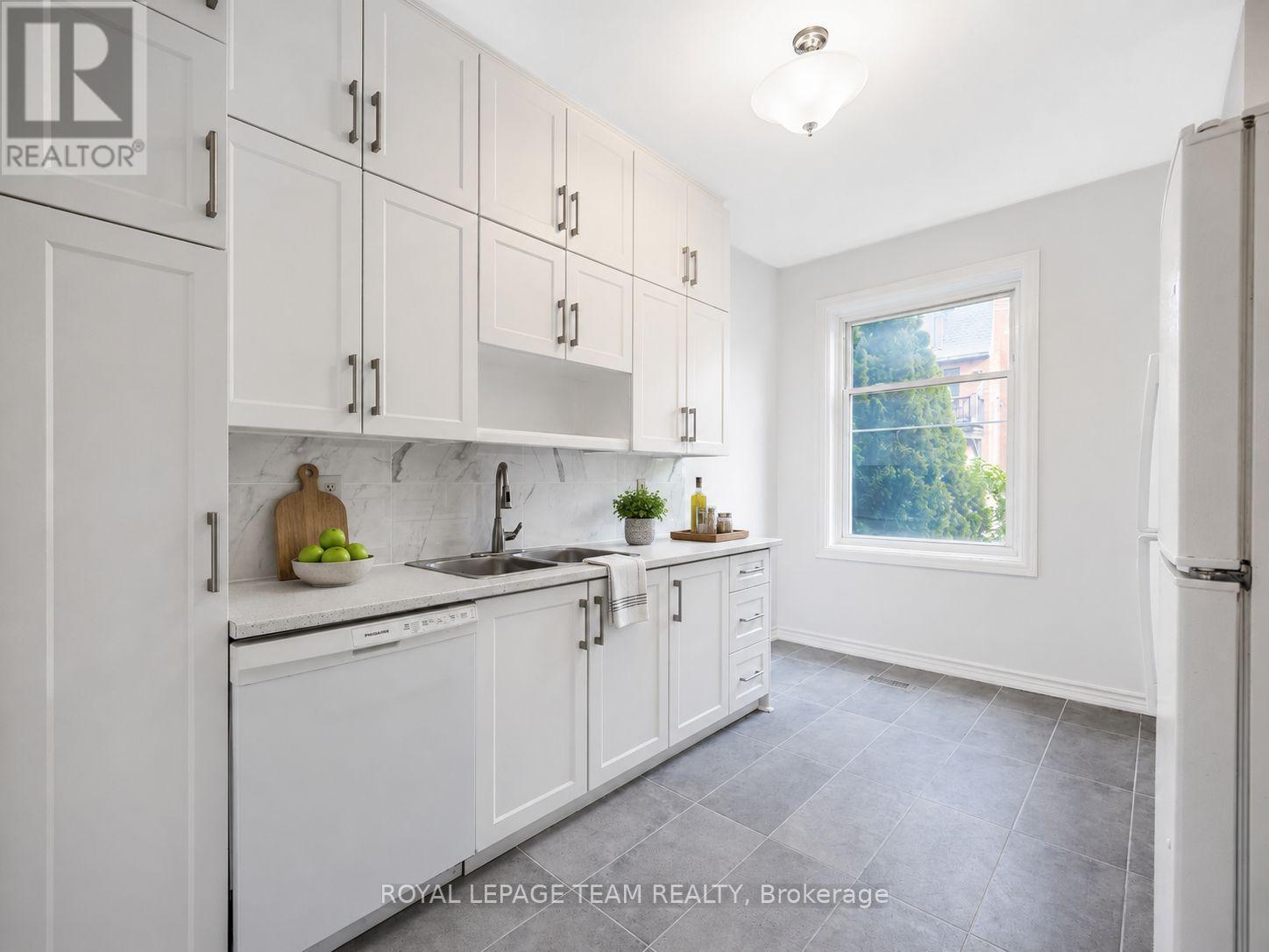 301 SOMERSET STREET E - 10
