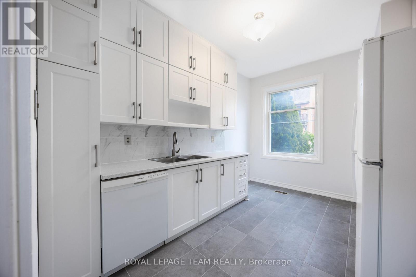 301 SOMERSET STREET E - 11