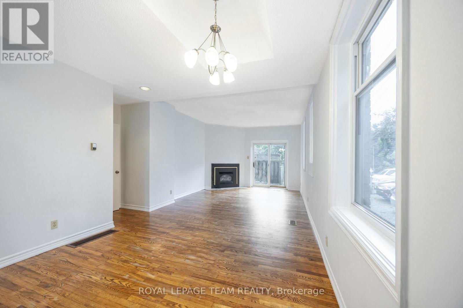 301 SOMERSET STREET E - 18