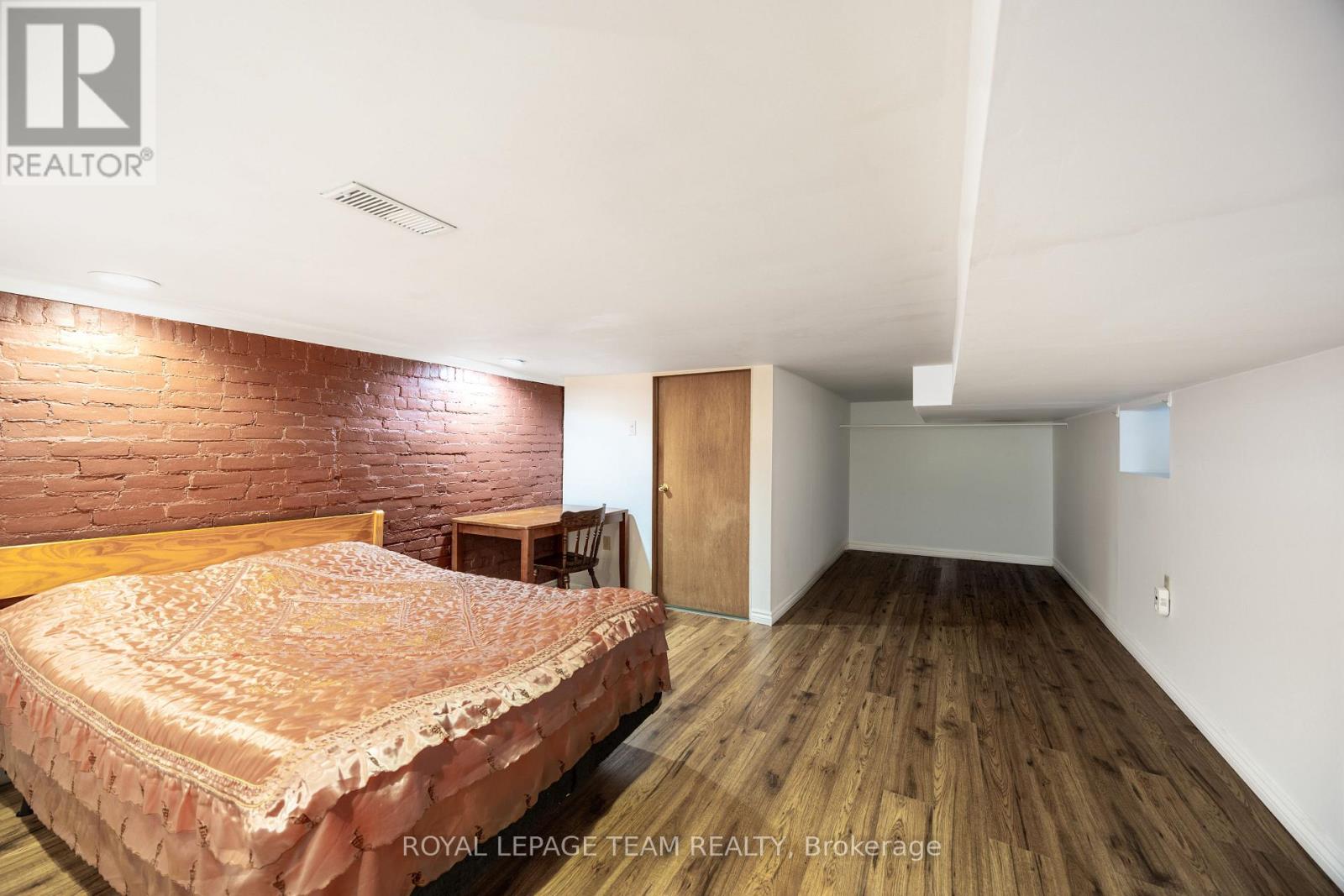 301 SOMERSET STREET E - 40