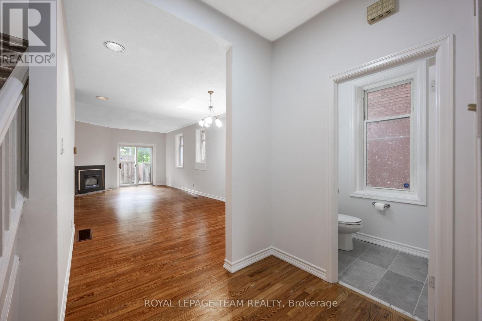 301 SOMERSET STREET E - 8