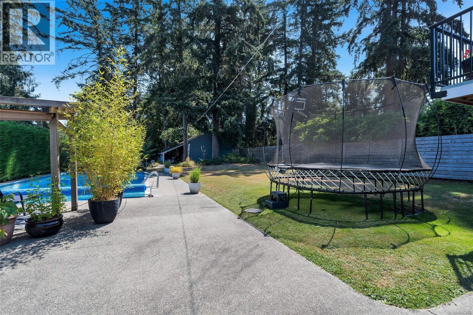 4617 George Rd - 64