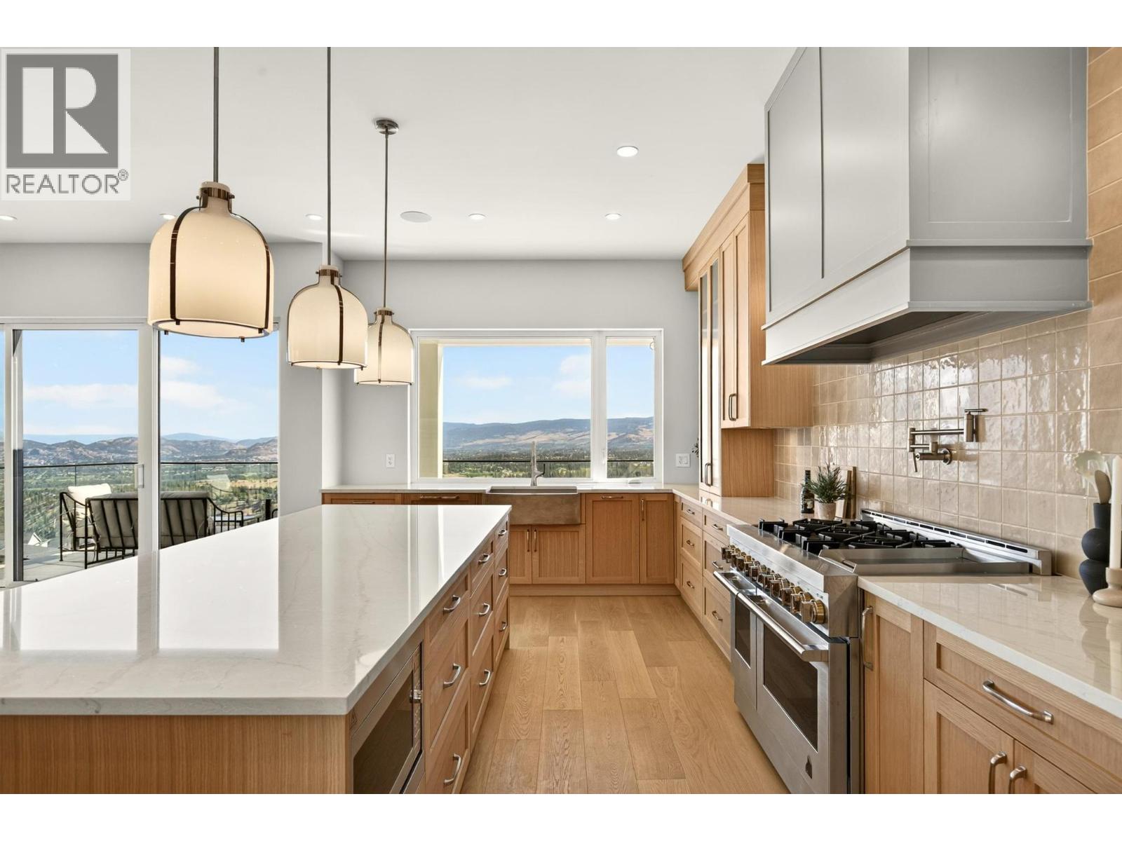 1118 Pearcy Court, Kelowna