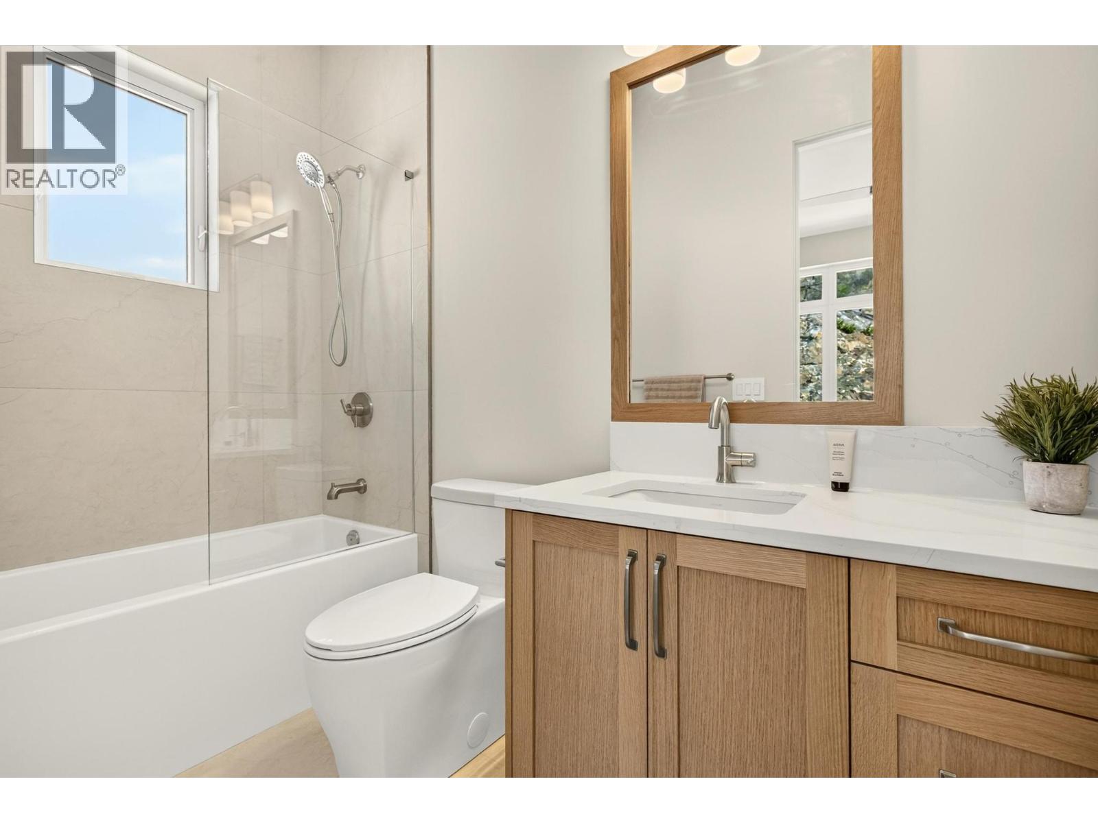 1118 Pearcy Court, Kelowna