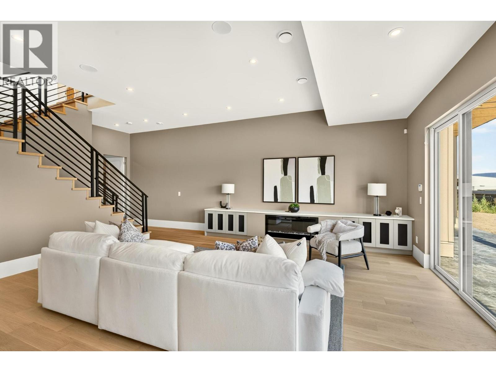 1118 Pearcy Court, Kelowna