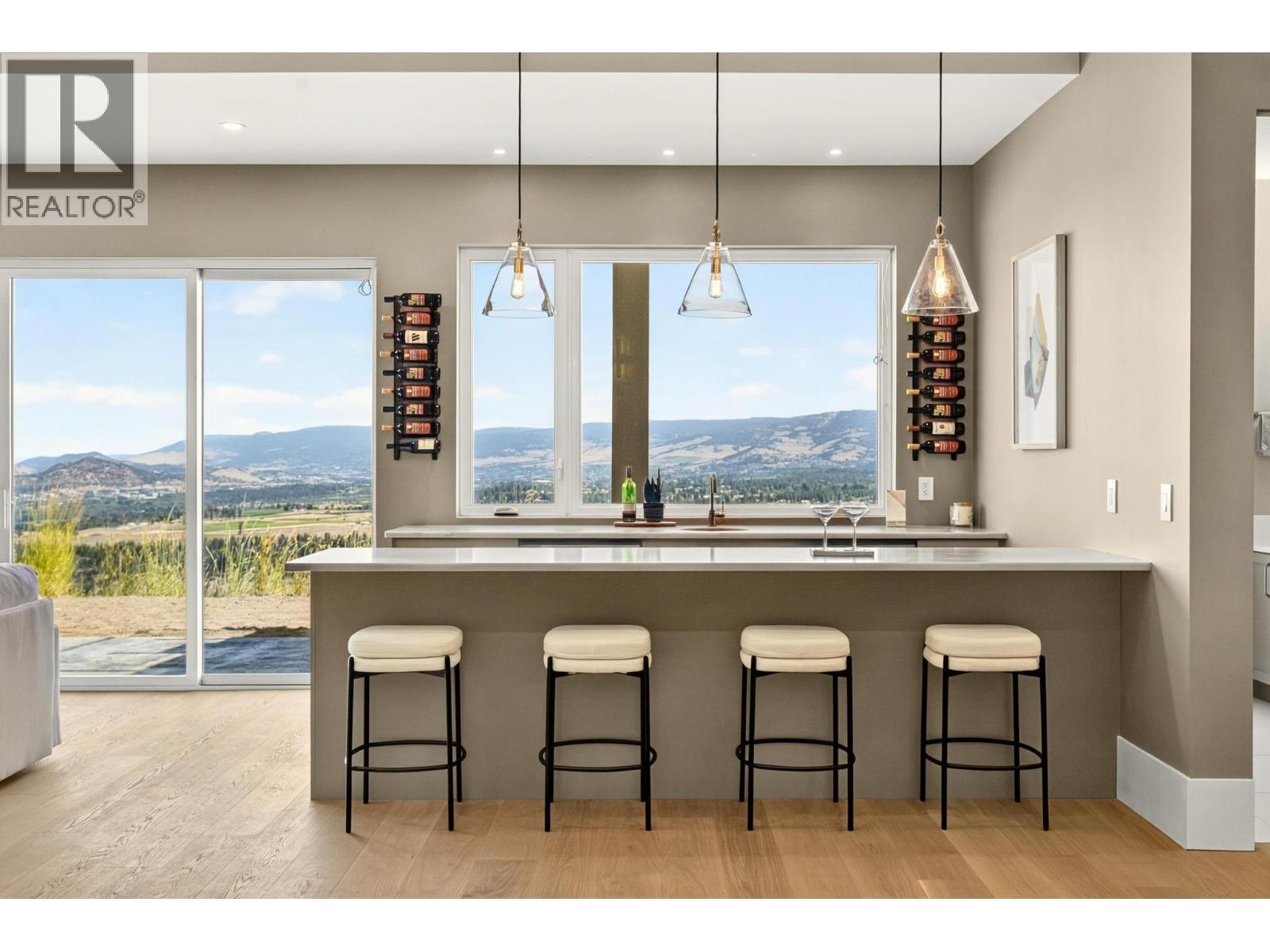 1118 Pearcy Court, Kelowna