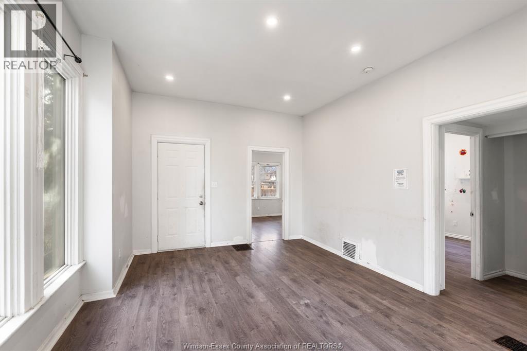 458-460 WAHKETA STREET - 15
