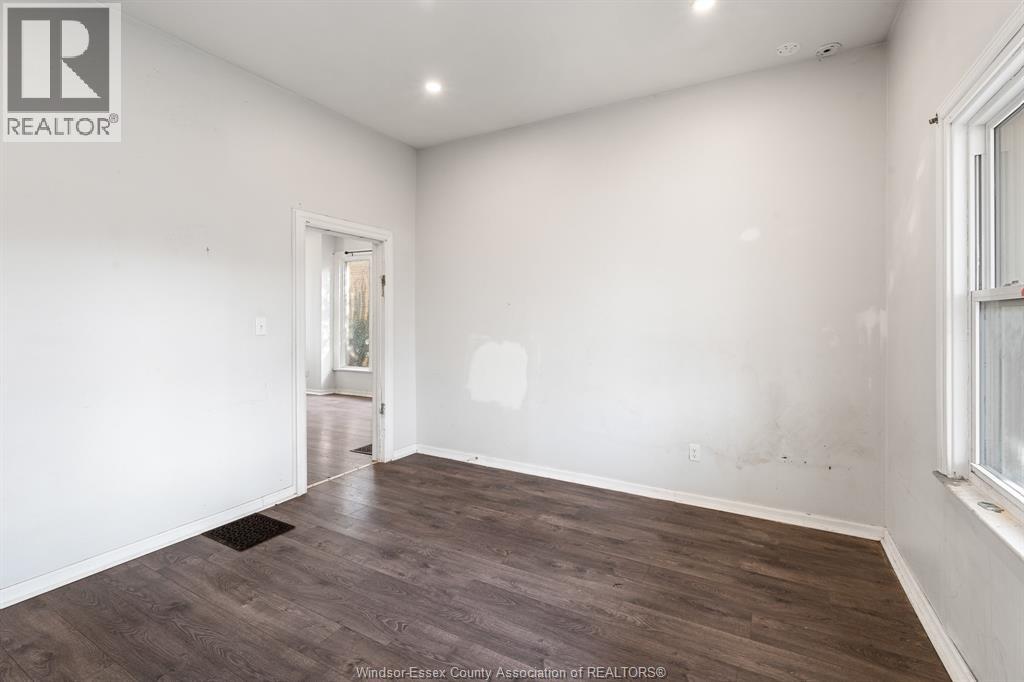 458-460 WAHKETA STREET - 22