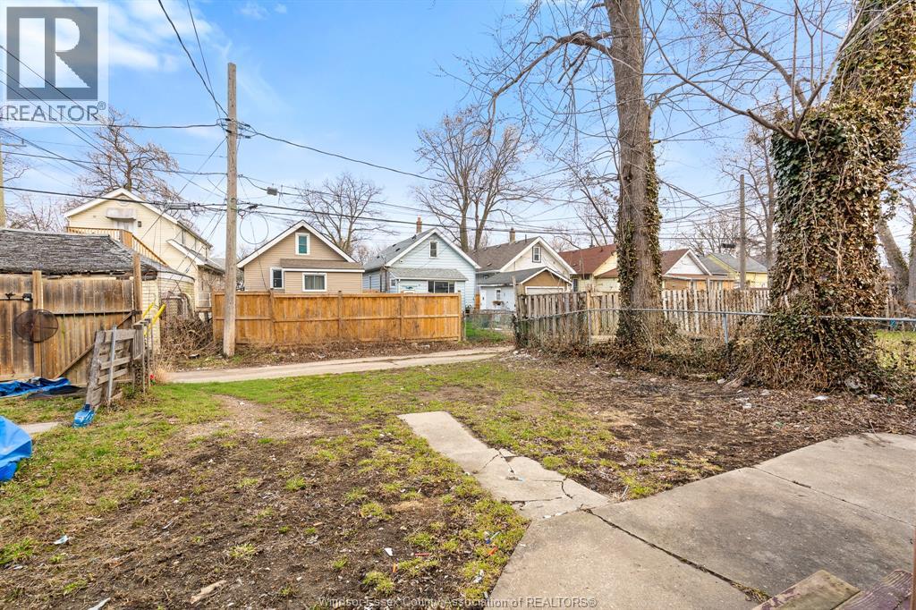 458-460 WAHKETA STREET - 7