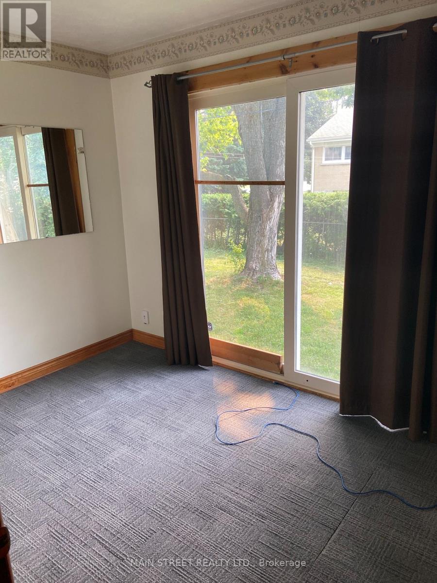 329 JAMES STREET E - 11