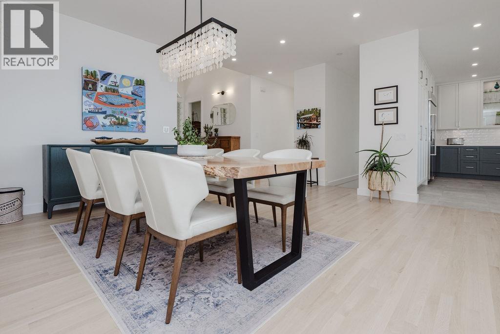 6889 ISLAND VIEW ROAD, Sechelt