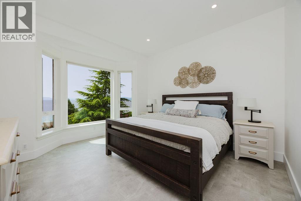 6889 ISLAND VIEW ROAD, Sechelt