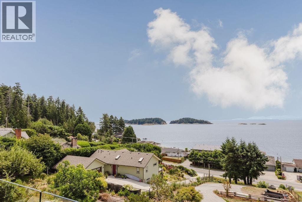 6889 ISLAND VIEW ROAD, Sechelt