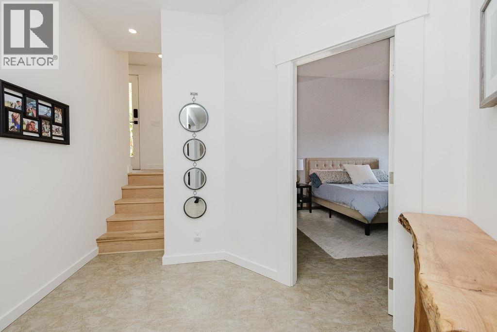 6889 ISLAND VIEW ROAD, Sechelt