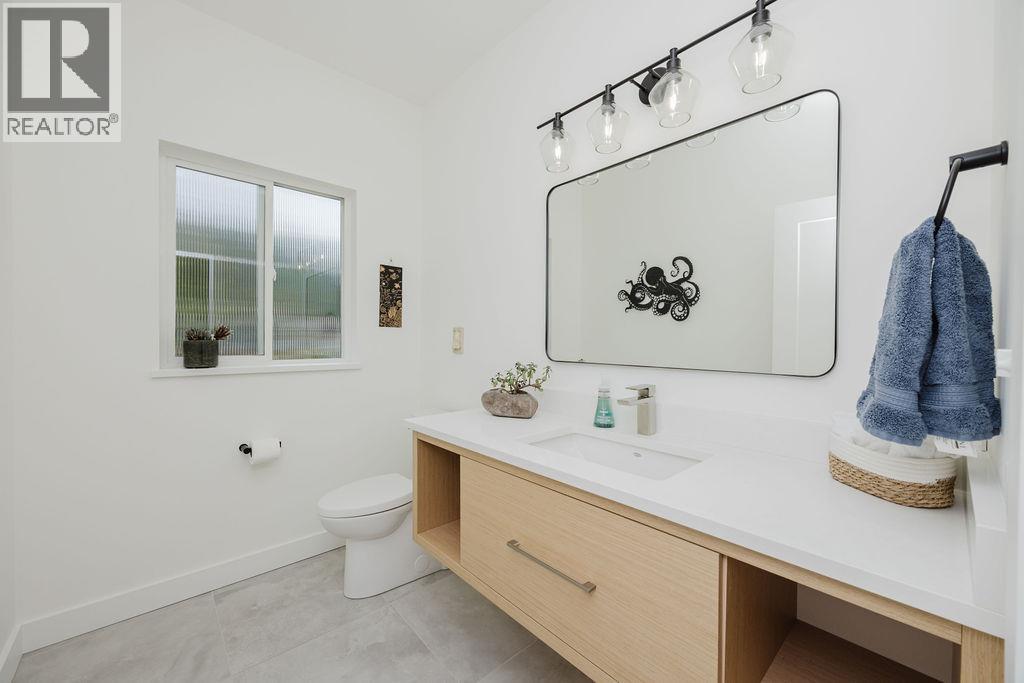 6889 ISLAND VIEW ROAD, Sechelt
