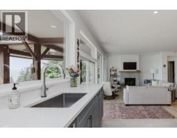 6889 Island View Road, Sechelt, BC V7Z0T2 Photo 14