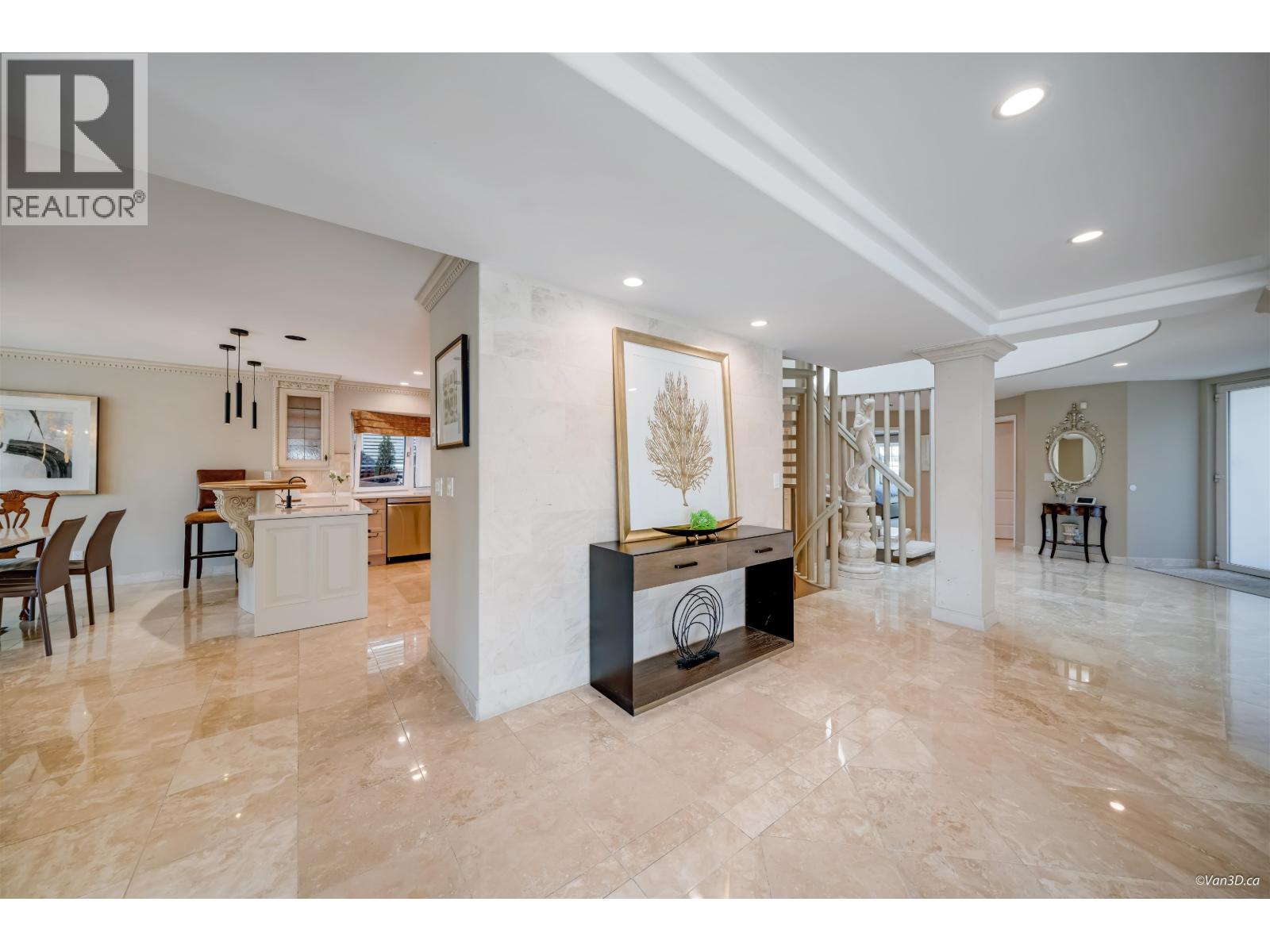 5387 WESTHAVEN WYND, West Vancouver