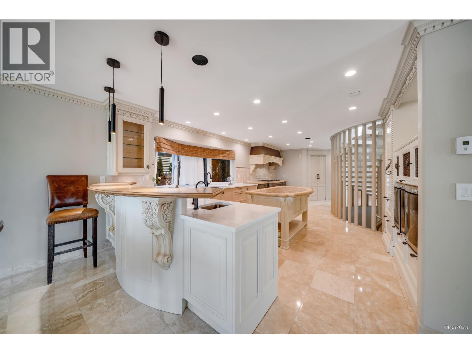 5387 WESTHAVEN WYND, West Vancouver