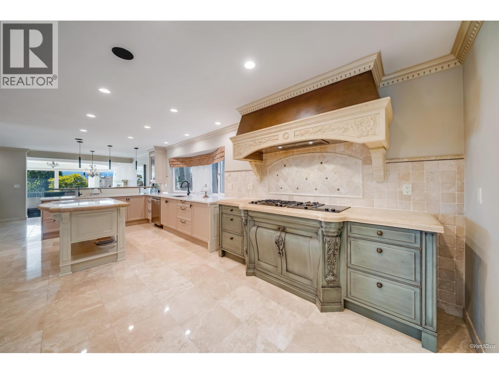 5387 WESTHAVEN WYND, West Vancouver