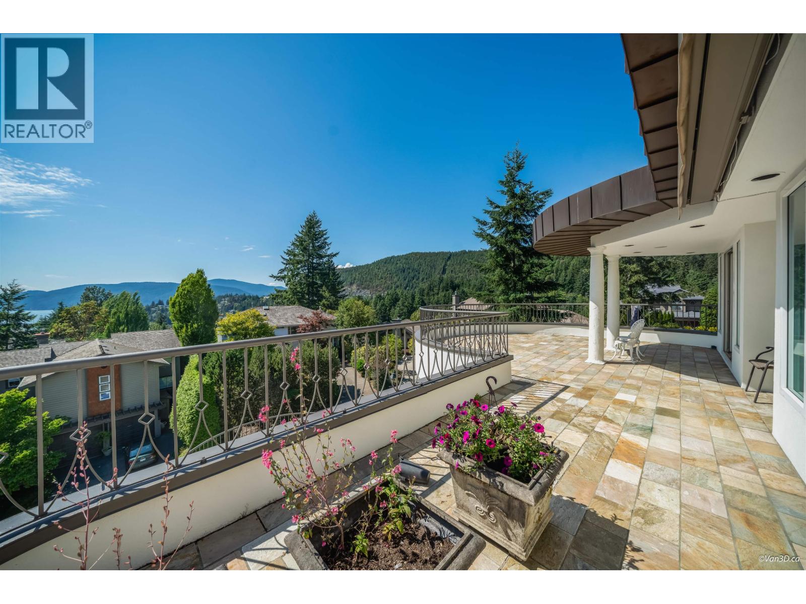 5387 WESTHAVEN WYND, West Vancouver