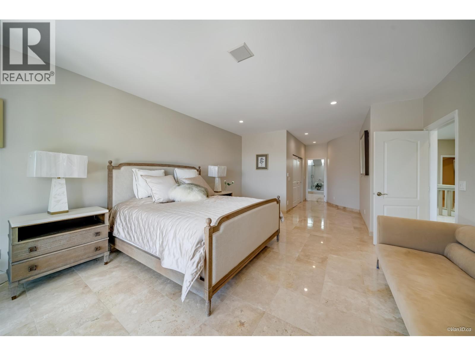 5387 WESTHAVEN WYND, West Vancouver