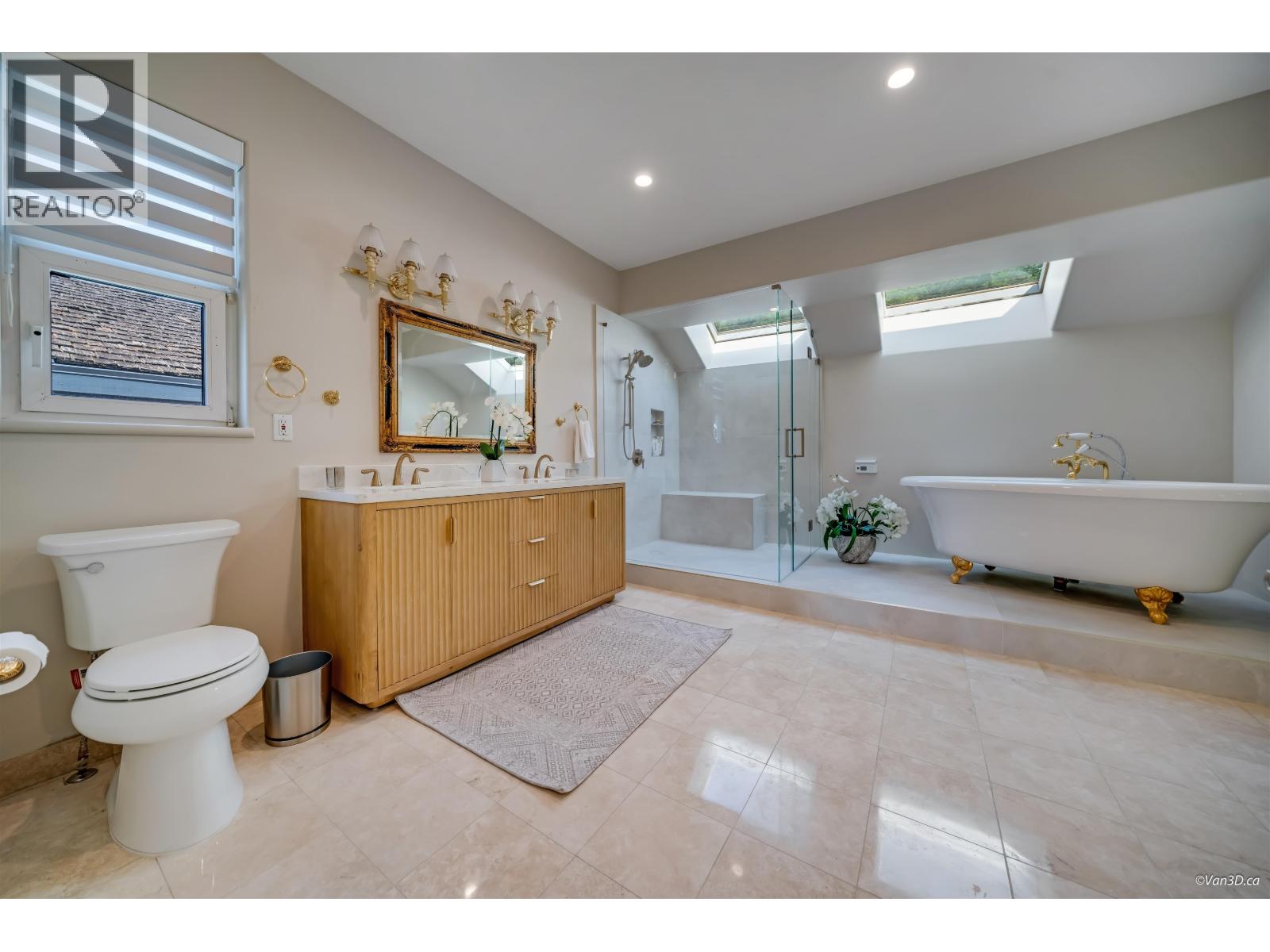 5387 WESTHAVEN WYND, West Vancouver