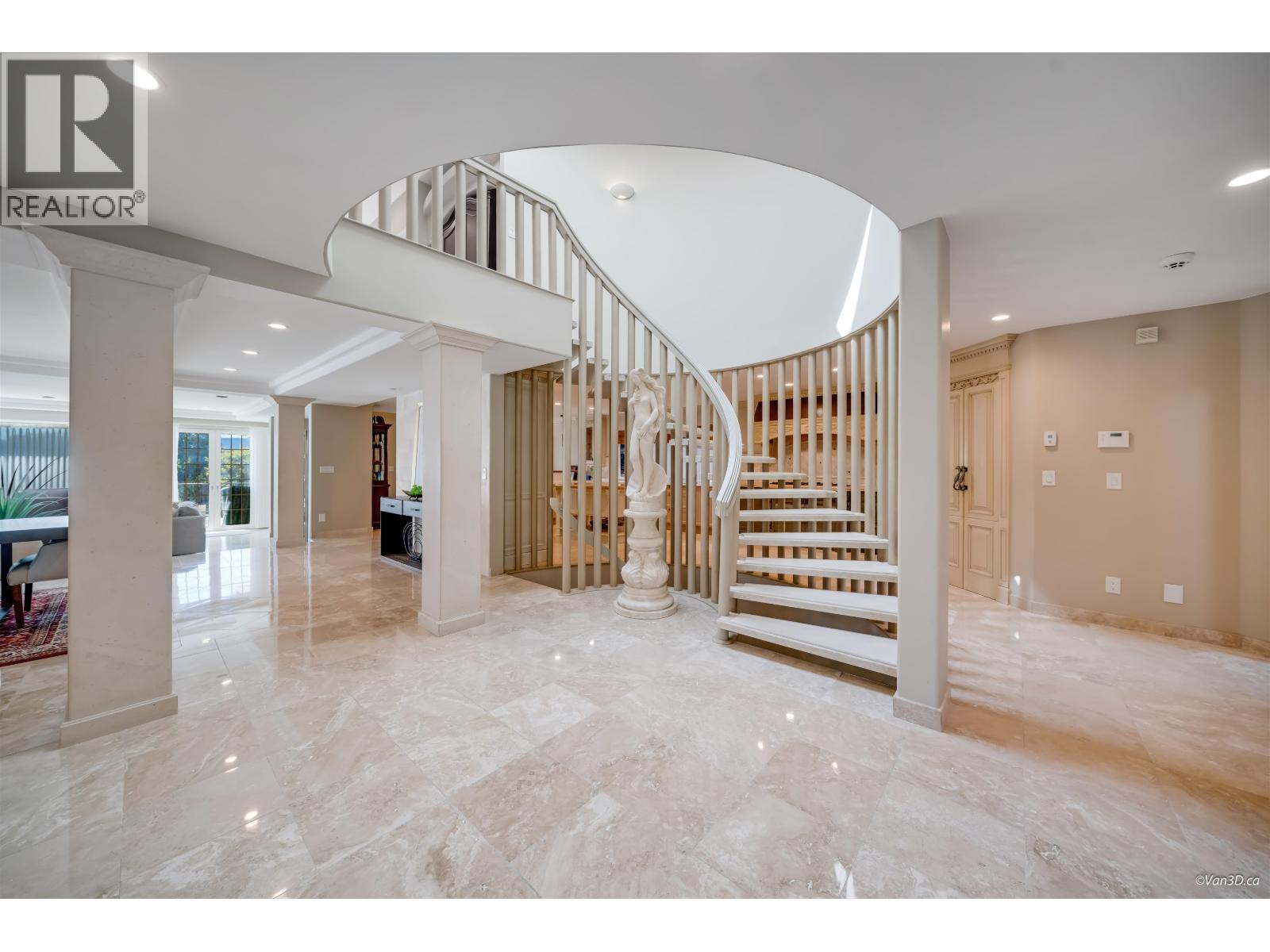 5387 WESTHAVEN WYND, West Vancouver