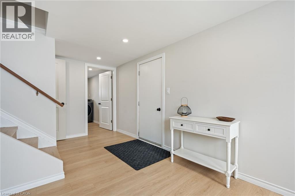 351 TALBOT Road - 10
