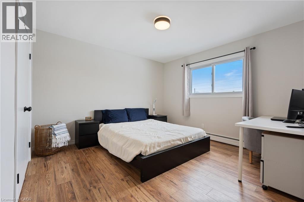 351 TALBOT Road - 18