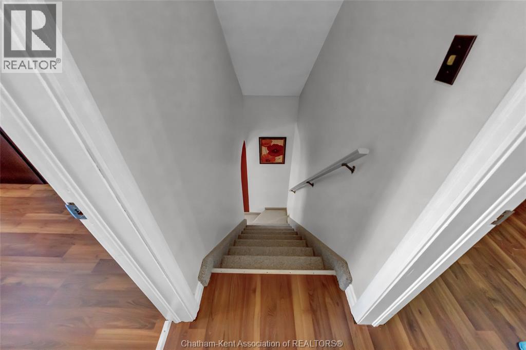 94 Dundas STREET - 25