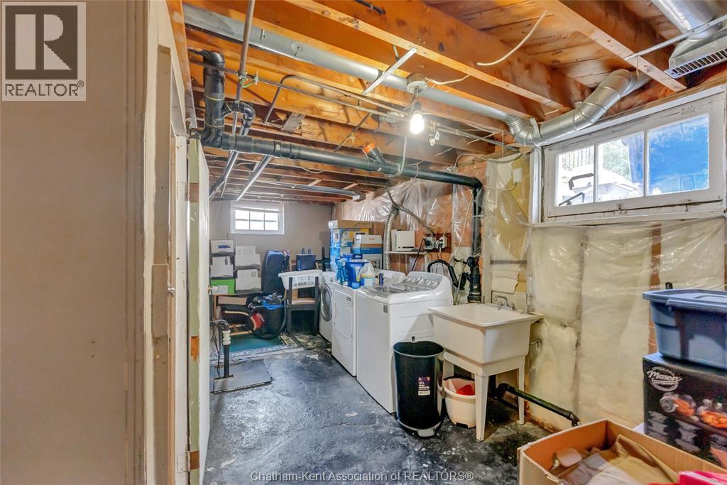 94 Dundas STREET - Image 36
