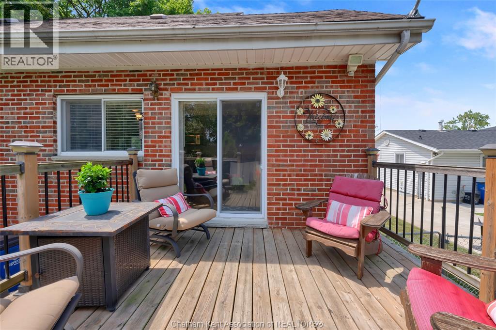 94 Dundas STREET - 5