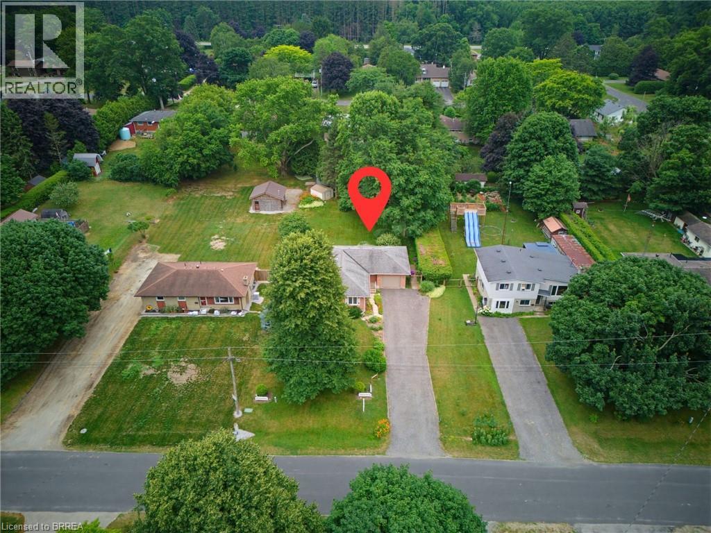 65 LYNDHURST Avenue - 2