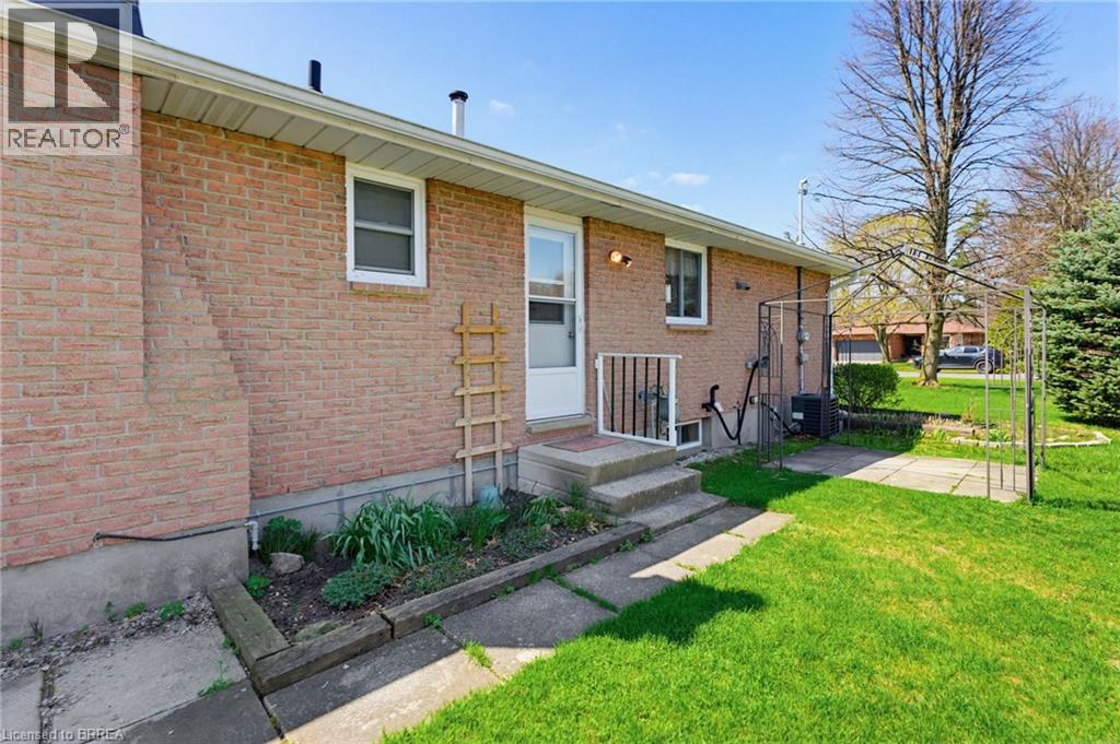 65 LYNDHURST Avenue - 27