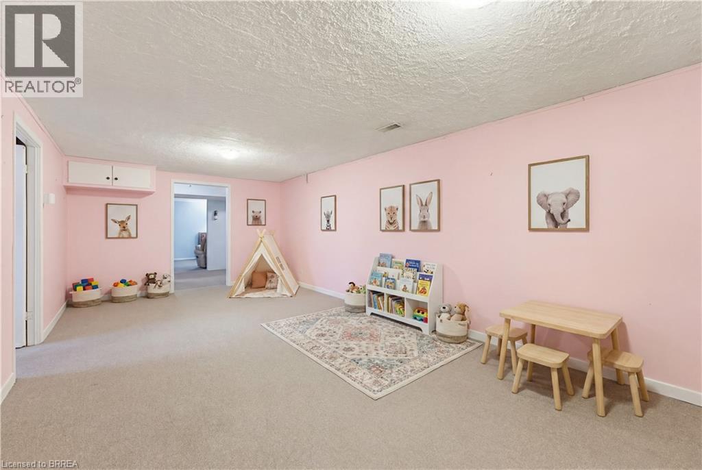 65 LYNDHURST Avenue - 22