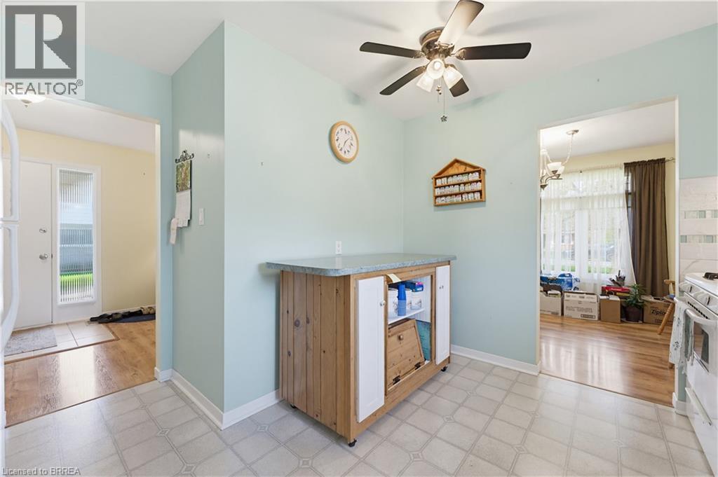 65 LYNDHURST Avenue - 13